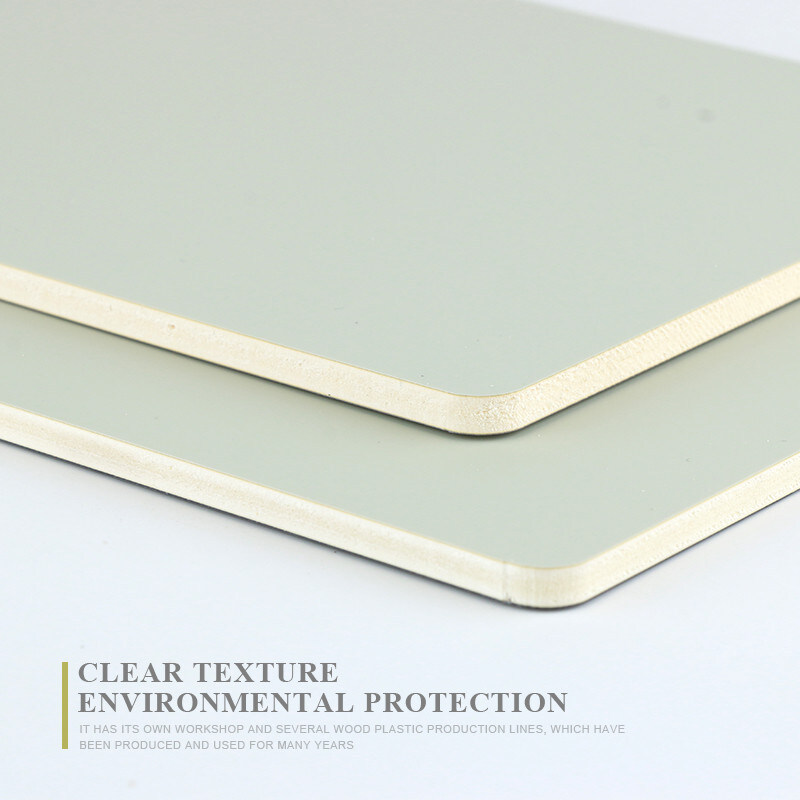 Panneaux en bois décoratifs étanches à l'humidité de placage de panneaux de mur de PVC de sentiment de peau