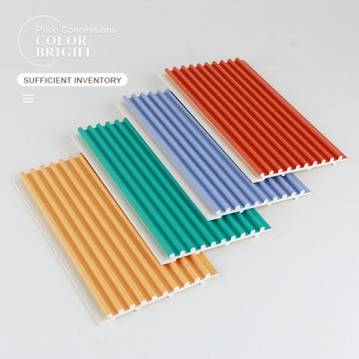 La Co a expulsé les panneaux de mur composés en plastique en bois de PVC 15mm