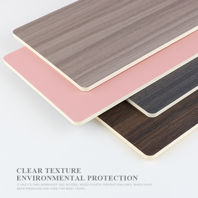 Panneautage en bambou de mur de fibre de PVC de grain en bois décoratif ignifuge écologique