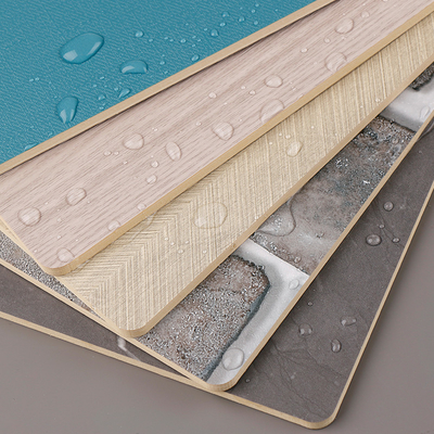Moderne Lumière Luxe imperméable à l'eau Bois Grain PVC bambou charbon de bois Panneaux muraux en placage de bois