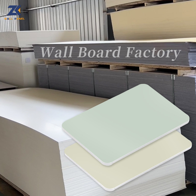 Les fabricants de décoration fournissent des panneaux muraux en placage de bois à texture de peau composite