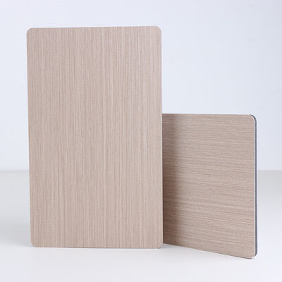 panneaux de mur en bois de PVC de grain de panneau de mur de décoration intérieure de 5mm 8mm