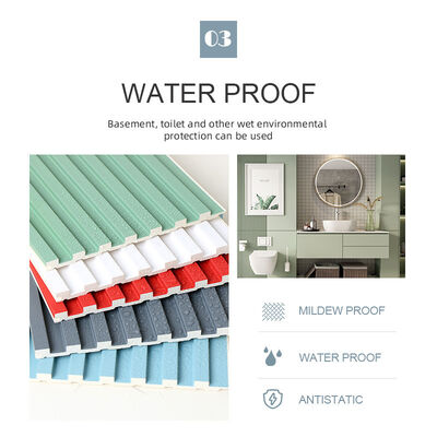 le gril en plastique en bois WPC de 8.5mm a tuyauté le panneau de mur aucune peinture imperméable