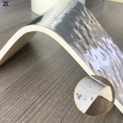 Panneau de mur en bambou imperméable et ignifuge d'ondulation de l'eau de fibre de charbon de bois avec la colle de PUR