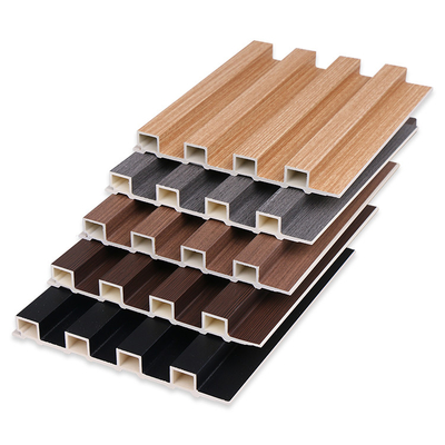 Le panneau de mur en plastique en bois adapté aux besoins du client de gril a tuyauté WPC 1220*3000mm